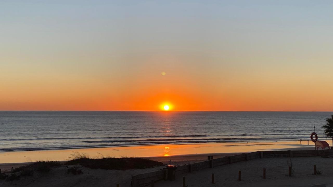 Rock'S Beach Spot Front Costa da Caparica Exterior foto
