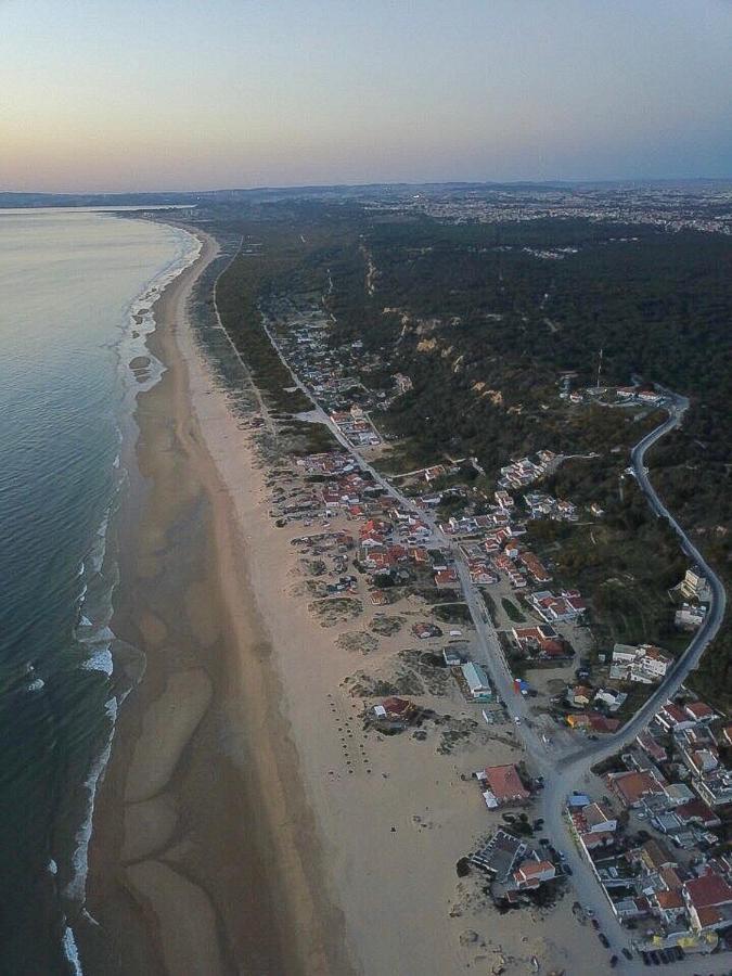 Rock'S Beach Spot Front Costa da Caparica Exterior foto